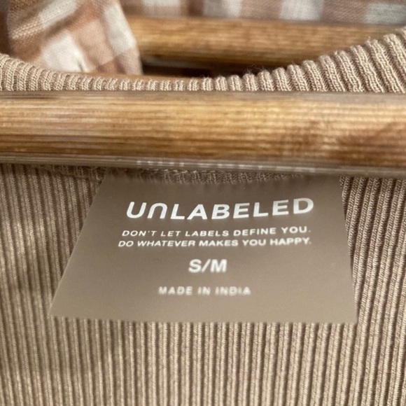 Unlabeled Tan Ribbed Tank Top - Picture 8 of 9